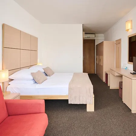 Magal Maradiso By Aminess Hotell Njivice
