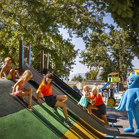 Magal Maradiso By Aminess Nijvice